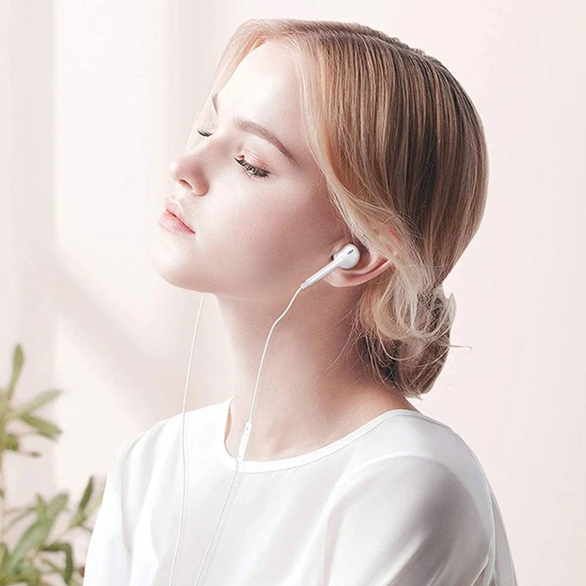 Wired Earphones, Portable Wire - đánh giá và giá Wired Earphone Lightning
